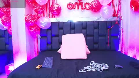 Snapshot of canela_osadaa_ chatting on 02-13-25, 12:00 Aura online show from 02-13-25, 12:00