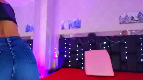 Snapshot of canela_osadaa_ chatting on 03-11-25, 11:55 Aura online show from 03-11-25, 11:55