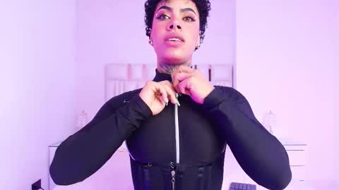 Aura  online show from 11-04-25, 12:04