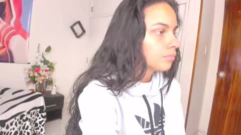 canela online show from 02-25-25, 07:36