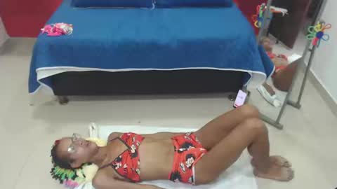 Canela online show from 09-08-25, 03:44