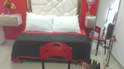 Canela online show from 10-16-25, 03:46