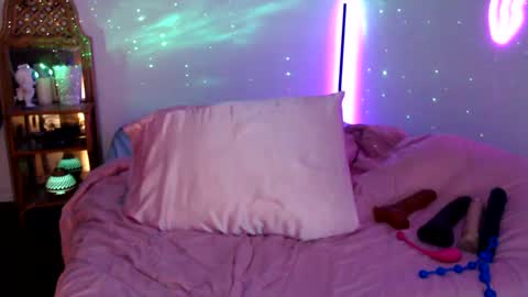 Snapshot of cannababykush chatting on 12-14-24, 06:24 cnbabyk online show from 12-14-24, 06:24