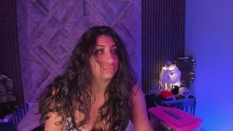 GABRIELA LOPEZ online show from 10-05-25, 04:11