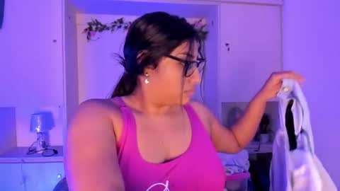 GABRIELA LOPEZ online show from 06-16-26, 07:38