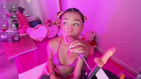 Candy  online show from 05-12-26, 04:26