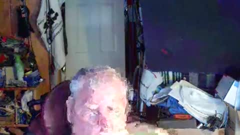 Snapshot of canoelicker69 chatting on 09-27-25, 04:45 canoelicker69 online show from 09-27-25, 04:45