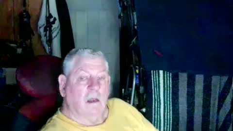 Snapshot of canoelicker69 chatting on 10-17-25, 05:26 canoelicker69 online show from 10-17-25, 05:26