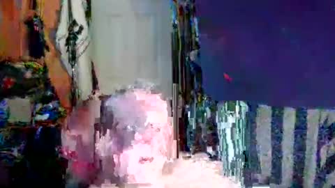 Snapshot of canoelicker69 chatting on 10-31-25, 07:37 canoelicker69 online show from 10-31-25, 07:37