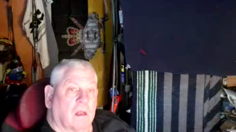 canoelicker69 online show from 12-04-25, 07:55