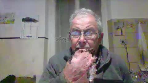 Snapshot of cantera577 chatting on 11-06-25, 06:31 cantera577 online show from 11-06-25, 06:31