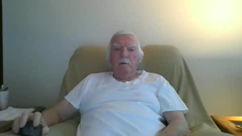 Snapshot of capecod21 chatting on 03-02-25, 01:27 capecod21 online show from 03-02-25, 01:27