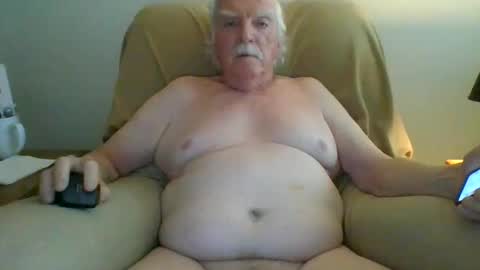 Snapshot of capecod21 chatting on 05-25-26, 02:34 capecod21 online show from 05-25-26, 02:34