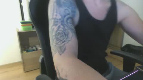 Snapshot of capoo89 chatting on 12-07-24, 07:43 Chriz online show from 12-07-24, 07:43