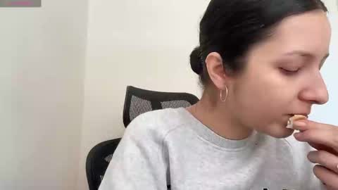 Emma online show from 03-10-25, 09:53