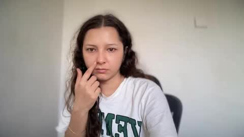 Emma online show from 09-10-25, 07:08