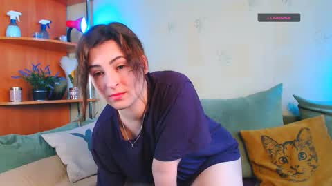 Snapshot of car0line1995 chatting on 10-26-25, 08:53 girl - foxi and tranny - kami online show from 10-26-25, 08:53