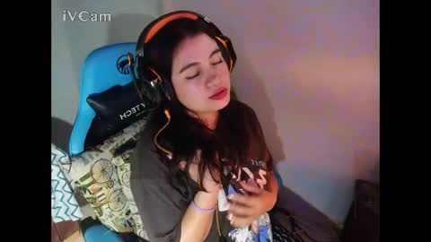 cara890713 online show from 01-04-25, 06:41