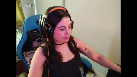 cara890713 online show from 01-10-25, 06:06