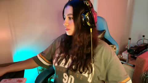 cara890713 online show from 02-20-25, 07:19