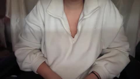 Snapshot of carabou11 chatting on 12-01-25, 07:19 Cara Bou online show from 12-01-25, 07:19