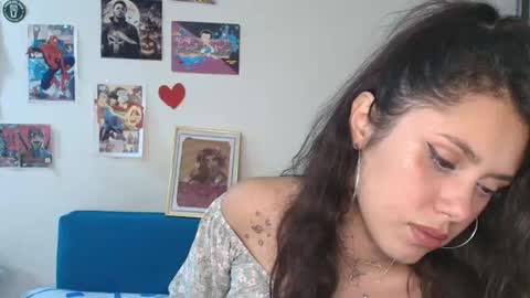 Snapshot of caramel_doll_ chatting on 06-23-26, 01:25 ing online show from 06-23-26, 01:25