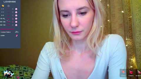 Snapshot of caramel_pie_ chatting on 12-09-24, 08:23 caramel online show from 12-09-24, 08:23