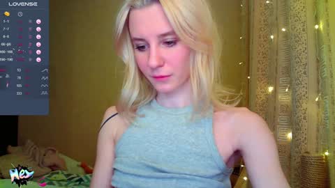 Snapshot of caramel_pie_ chatting on 12-24-24, 08:38 caramel online show from 12-24-24, 08:38