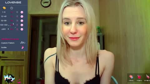 Snapshot of caramel_pie_ chatting on 02-15-25, 06:33 caramel online show from 02-15-25, 06:33