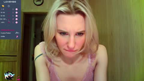 Snapshot of caramel_pie_ chatting on 03-10-25, 05:50 caramel online show from 03-10-25, 05:50