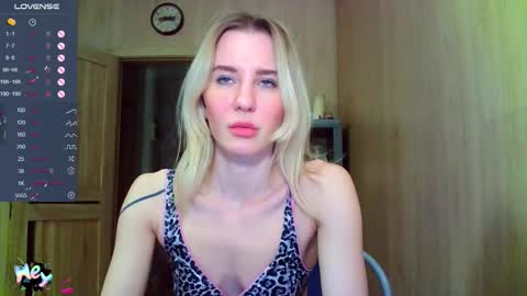 Snapshot of caramel_pie_ chatting on 09-29-25, 07:40 caramel online show from 09-29-25, 07:40