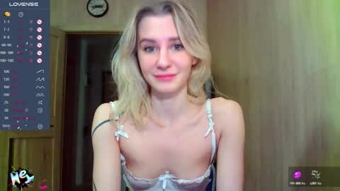 Snapshot of caramel_pie_ chatting on 10-08-25, 08:39 caramel online show from 10-08-25, 08:39