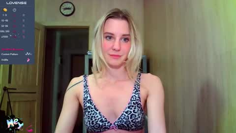 Snapshot of caramel_pie_ chatting on 11-06-25, 07:37 caramel online show from 11-06-25, 07:37