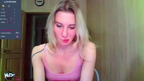 Snapshot of caramel_pie_ chatting on 11-08-25, 07:23 caramel online show from 11-08-25, 07:23