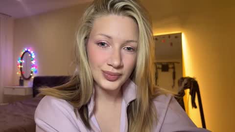 Snapshot of caramel_way chatting on 02-12-26, 04:46 Stella online show from 02-12-26, 04:46