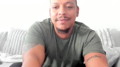 Snapshot of caramelizedzeus chatting on 10-15-25, 06:19 caramelizedzeus online show from 10-15-25, 06:19