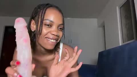 Snapshot of caramelmelissa chatting on 01-15-26, 12:59 Caramel Melissa online show from 01-15-26, 12:59