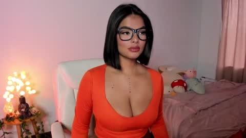 Snapshot of caramelo_xox chatting on 12-09-24, 10:52 online show from 12-09-24, 10:52