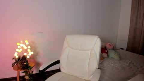 Snapshot of caramelo_xox chatting on 02-03-25, 10:47 online show from 02-03-25, 10:47