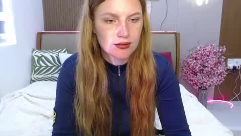 Lana online show from 04-17-26, 01:19