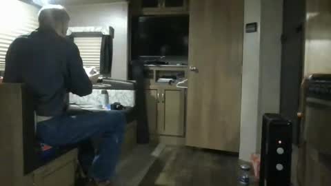 Snapshot of cardplayers chatting on 12-10-24, 10:17 cardplayers online show from 12-10-24, 10:17