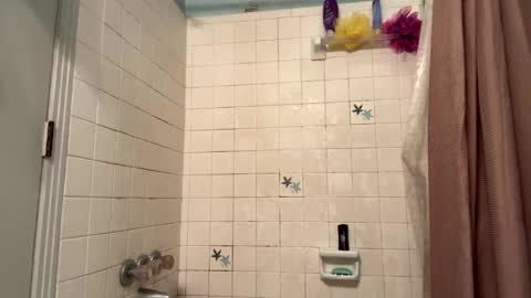 Snapshot of cardplayers chatting on 10-25-25, 05:48 cardplayers online show from 10-25-25, 05:48