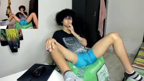 Carlos and Cristian  online show from 05-05-26, 06:43