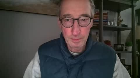 Snapshot of caressluving chatting on 02-13-25, 12:57 Caressluving online show from 02-13-25, 12:57