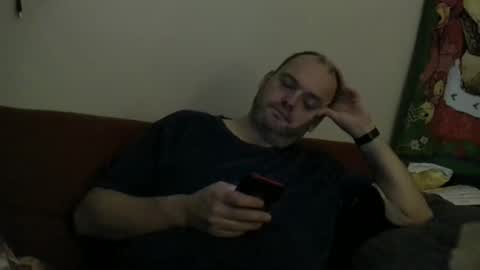 Snapshot of caressonnous chatting on 12-05-24, 01:47 louis online show from 12-05-24, 01:47