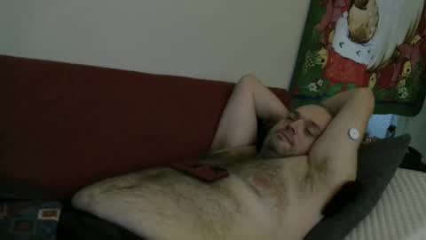 Snapshot of caressonnous chatting on 12-05-24, 06:22 louis online show from 12-05-24, 06:22