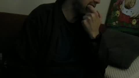 Snapshot of caressonnous chatting on 12-06-24, 01:07 louis online show from 12-06-24, 01:07