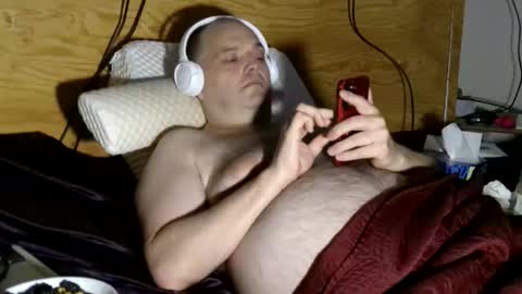 Snapshot of caressonnous chatting on 10-18-25, 04:08 louis online show from 10-18-25, 04:08