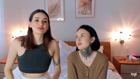 caressyourself online show from 01-05-25, 08:11