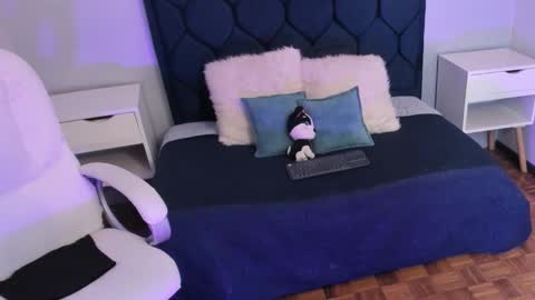 Snapshot of carinasommers chatting on 11-01-25, 10:45 CARINA online show from 11-01-25, 10:45